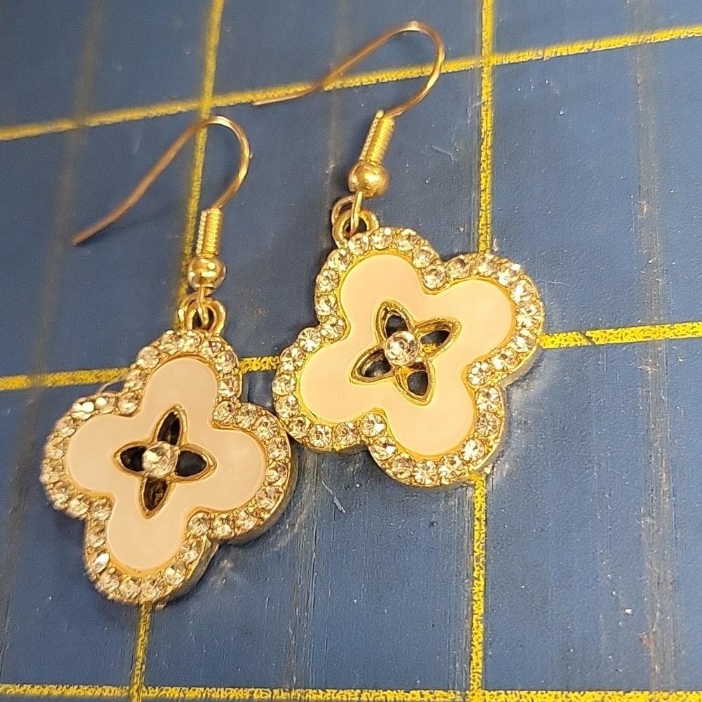 Gold Tone & Pink Enamel Floral Earrings New